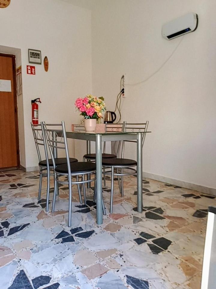 Quedar-Se A L'Alguer Apartment Exterior photo